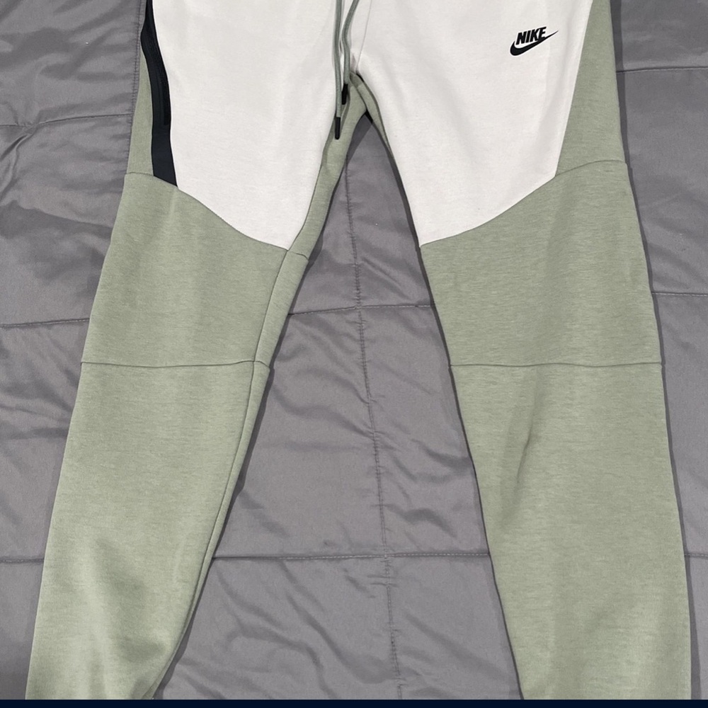 Nike Tech Bottoms